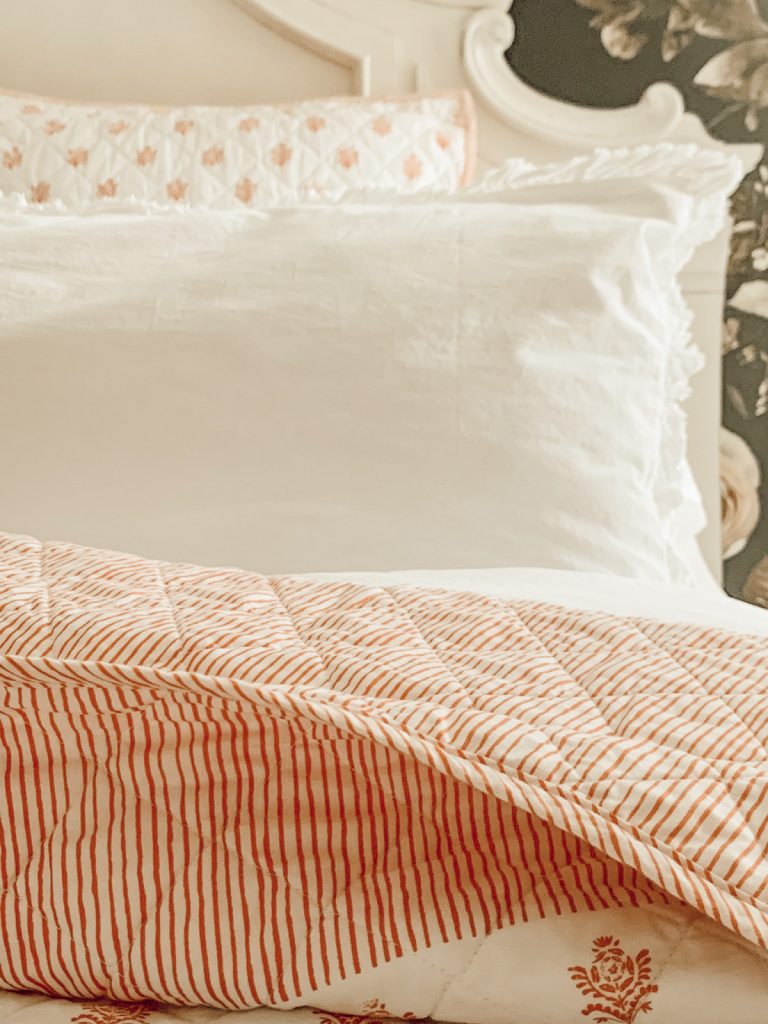 Breathable summer bedding creates a light & airy space for sleeping.