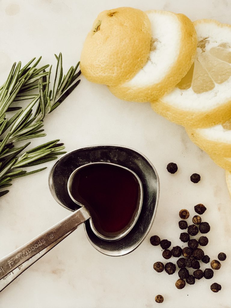 Simmer pot ingredients include fresh rosemary, lemon, vanilla, and black peppercorns.