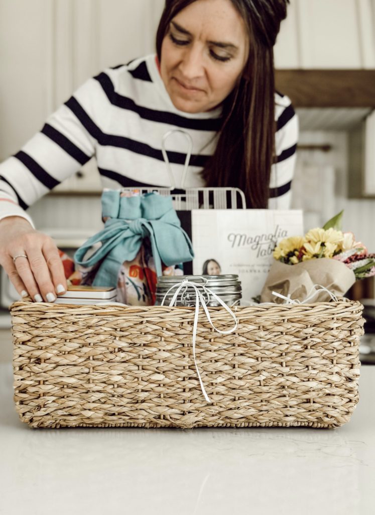 How to assemble a Mother's Day gift basket for mom.