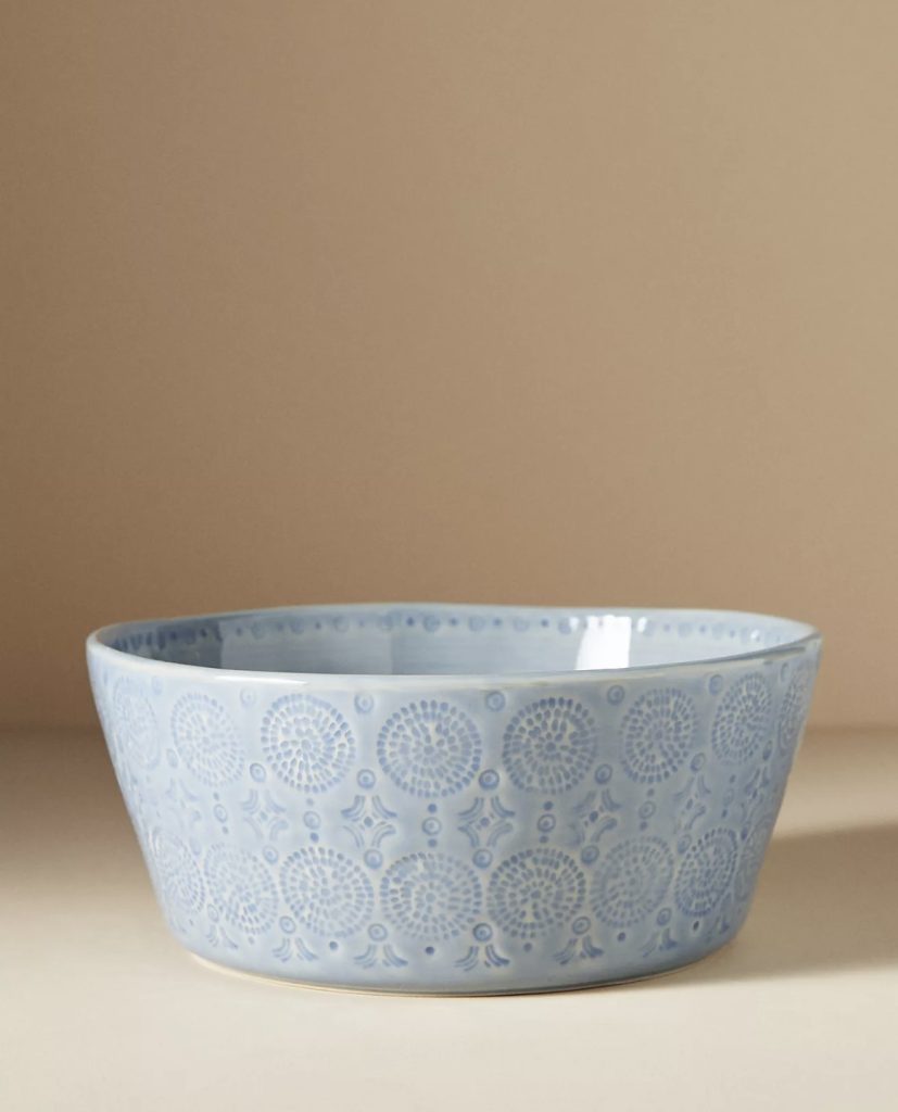 A bundt pan is a great gift idea for the mom who loves to bake.