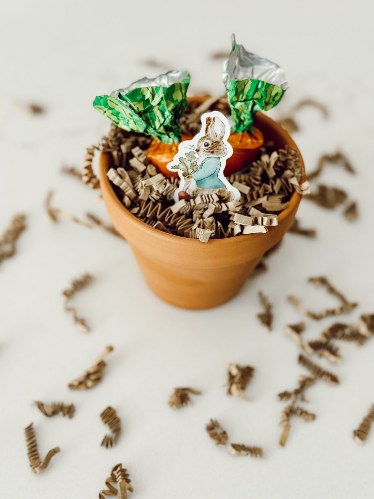 DIY Easter party favor for spring gatherings or place settings for an Easter dinner party.