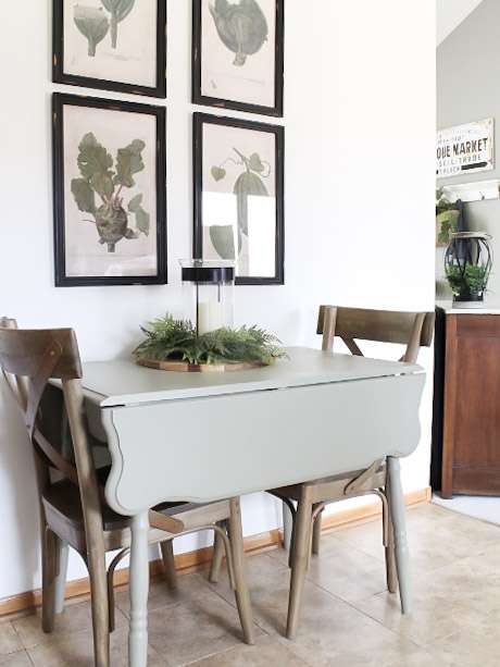 DIY farmhouse kitchen table painted with oops paint.