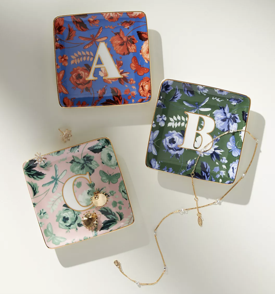 Monogrammed trinket dishes make the perfect personalized gift for mom.