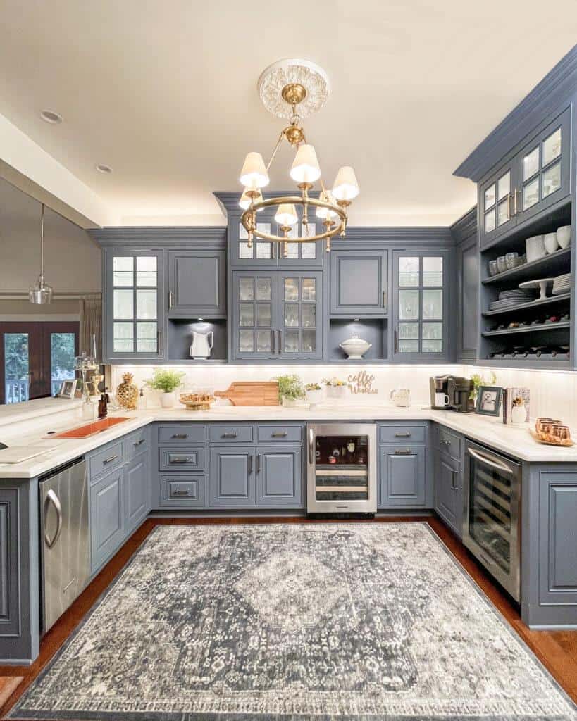 Butler's pantry ideas to update & elevate your cozy home.