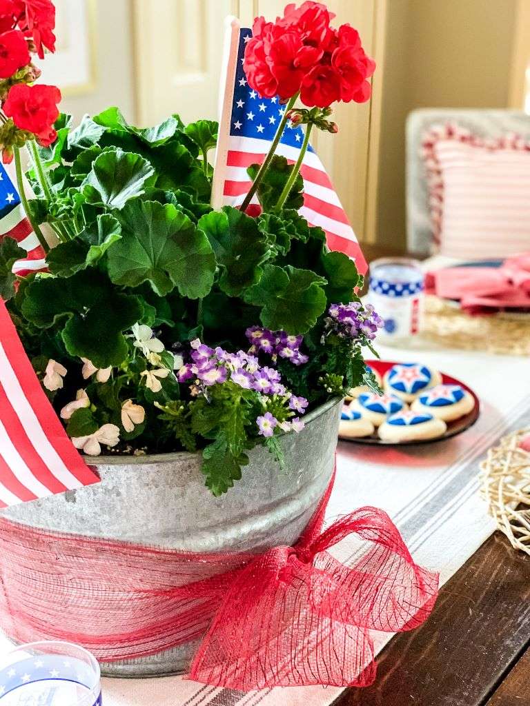 Patriotic flower pot that can be used indoors or outdoors.