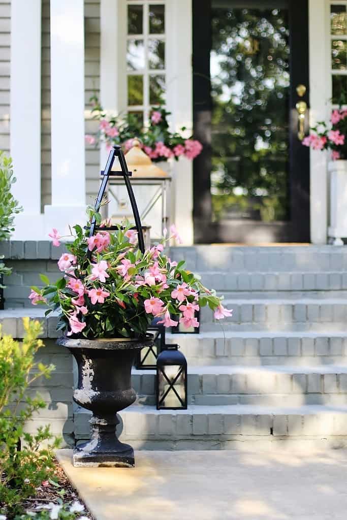 How to make a garden obelisk with materials found right in your home.