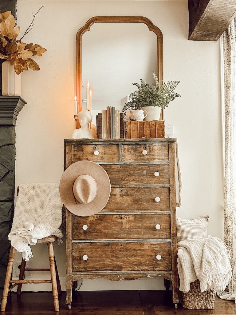 Living room cozy decor with antique shop finds for fall.