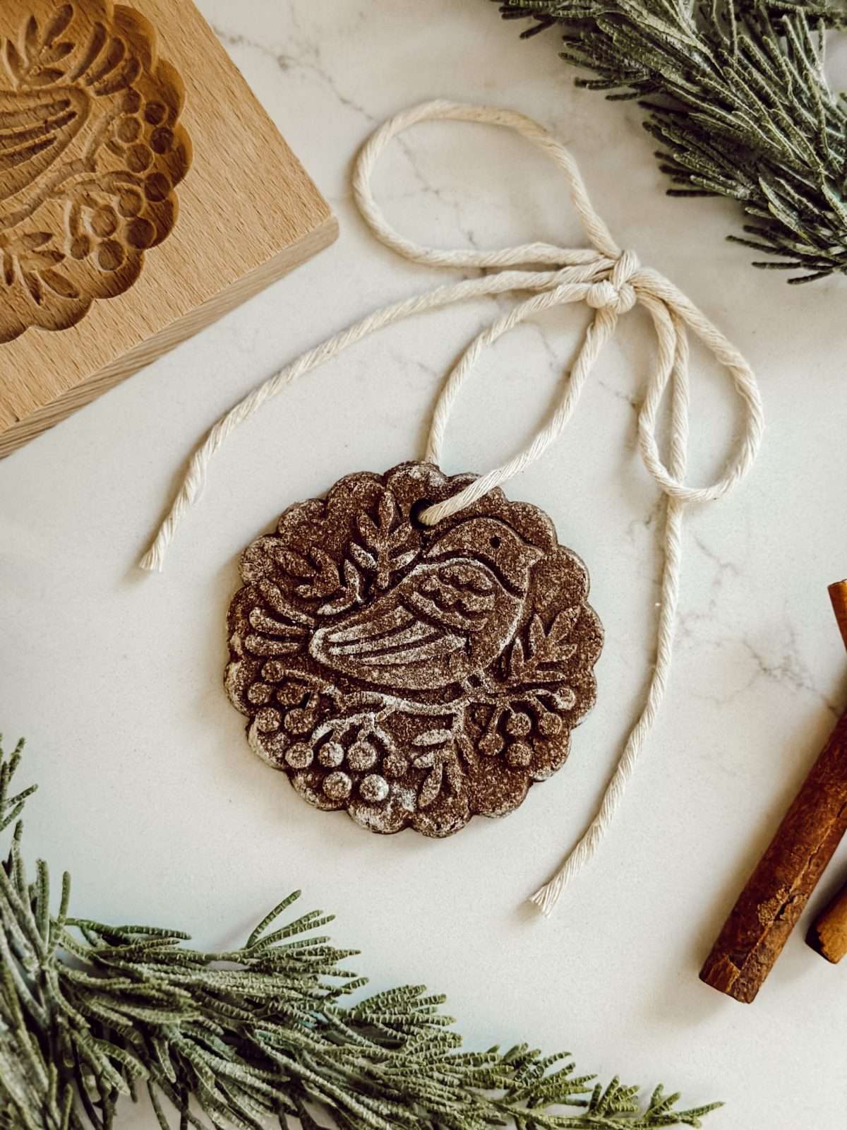 Gingerbread Christmas decoration for the Christmas tree.