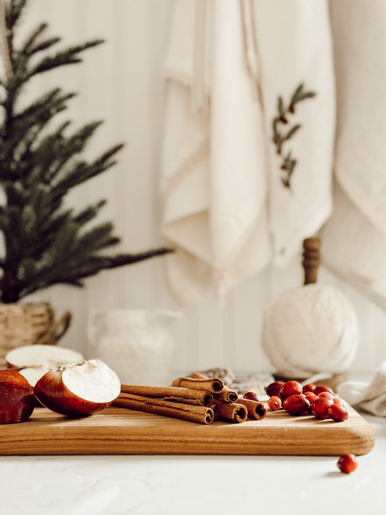 Natural elements in cozy Holiday decor in a country farmhouse kitchen.
