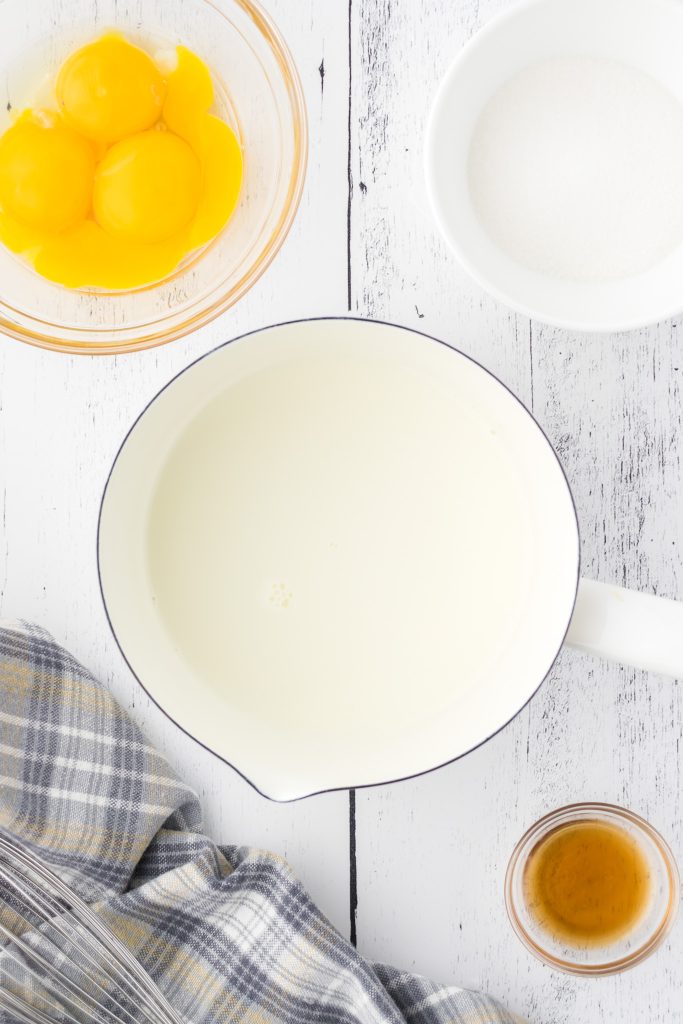 Whole milk, eggs, sugar, and vanilla extract are the ingredients for the custard sauce.