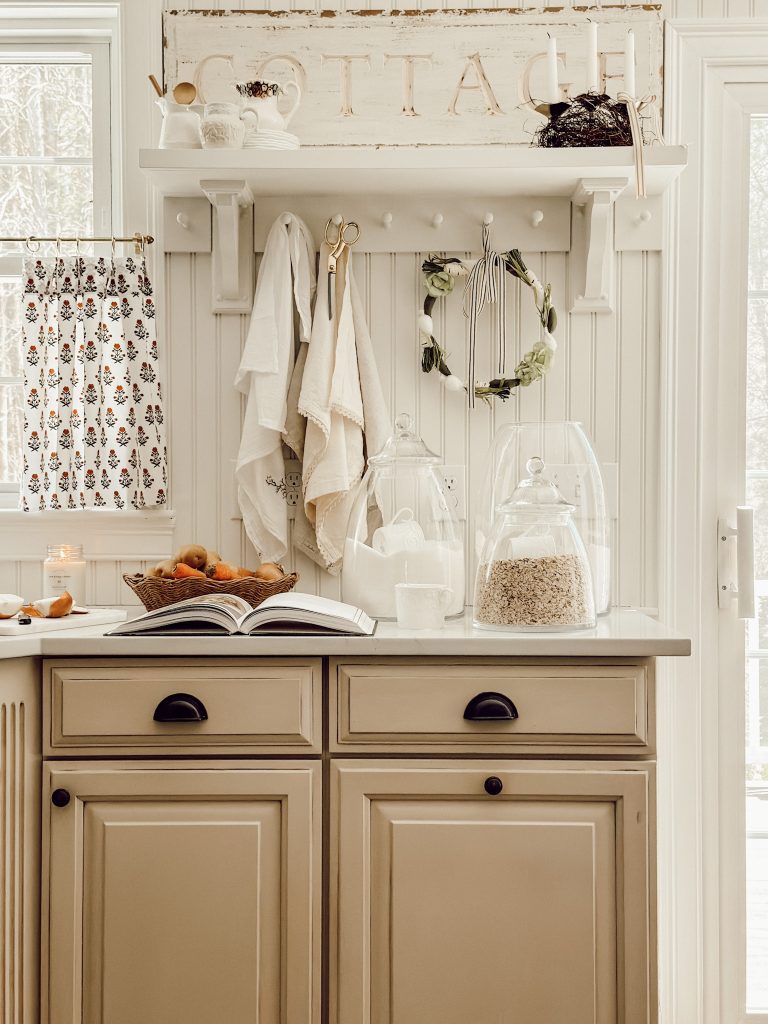 Charming & rustic DIY wreath in a farmhouse kitchen for spring.