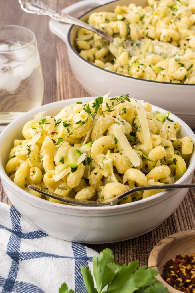 30 minute lemon butter pasta recipe with fresh zucchini, ricotta cheese, and lemon zest.