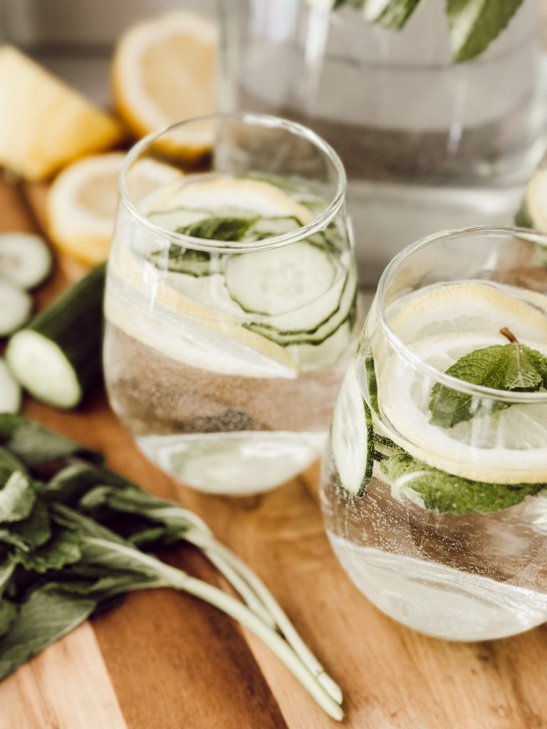 Simple recipe for a delicious drink on a hot summer day with no added sugar.