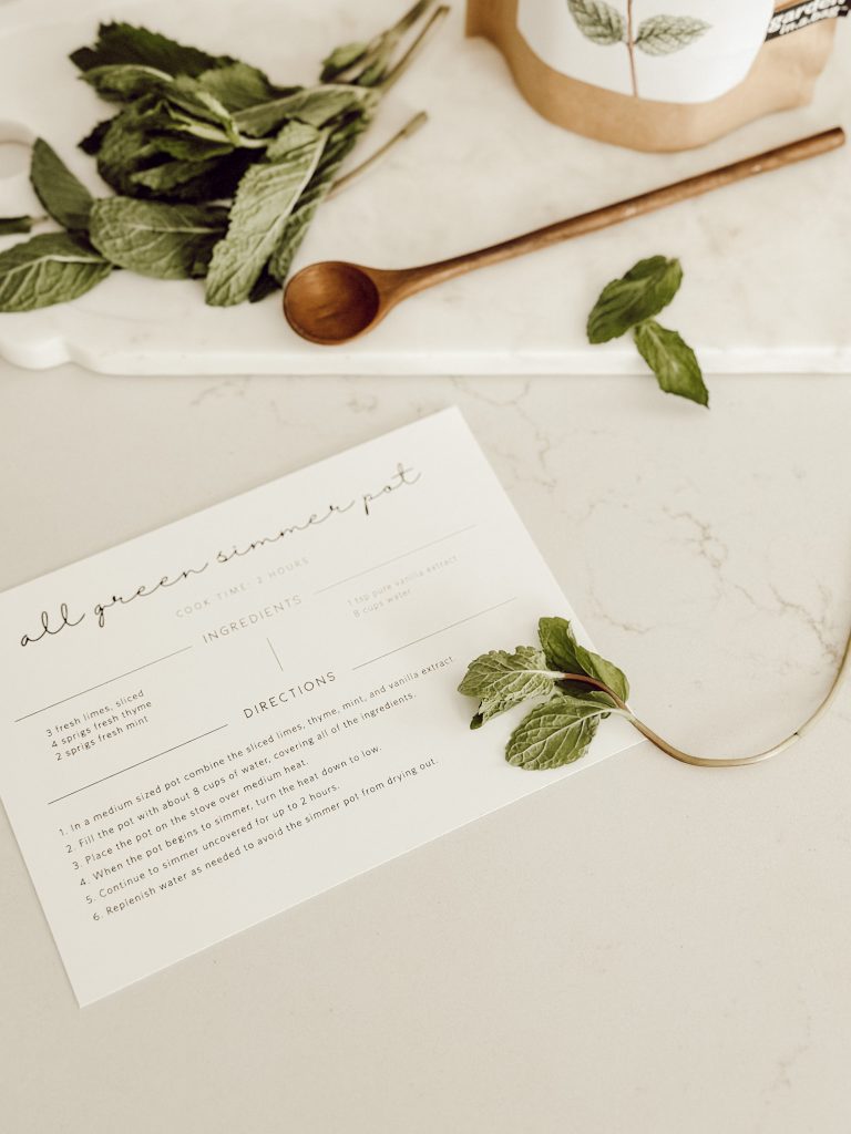 All green simmer pot recipe card perfect for adding to your recipe box.