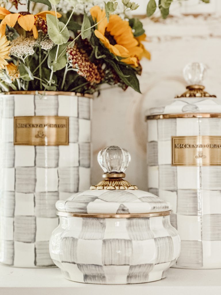 Add fresh flowers for a decorative element to your lemonade bar decor.