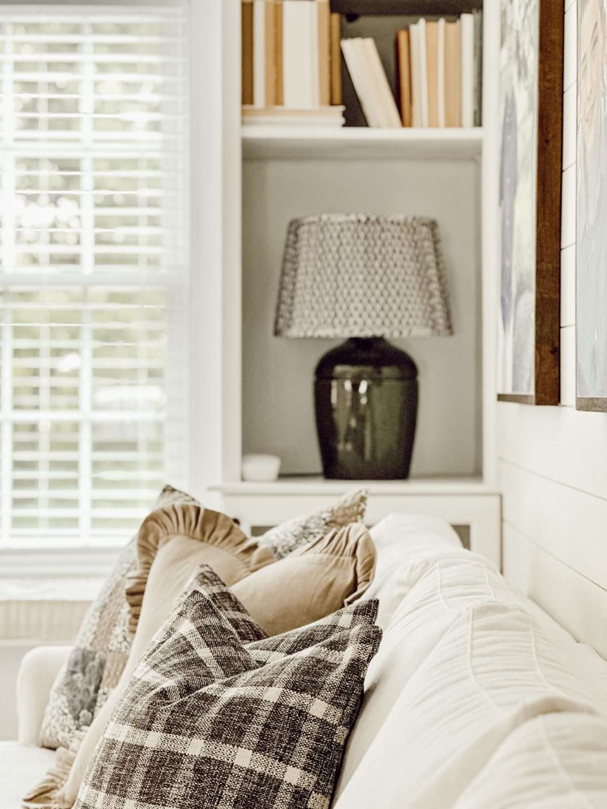 Fall decorating ideas to add character & charm to your home decor.