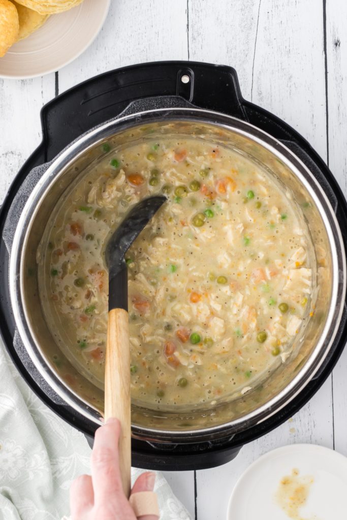 Easy dinner idea with this chicken pot pie made by pressure cooking the main ingredients.