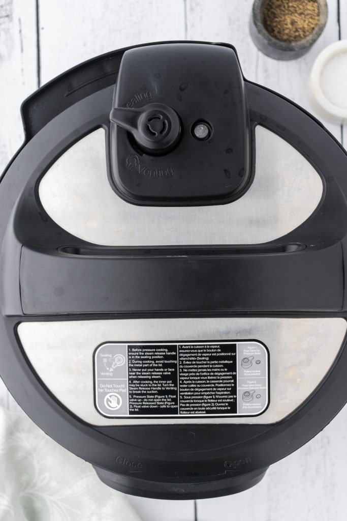 Instant pot pressure cooker for the delicious chicken pot pie recipe.