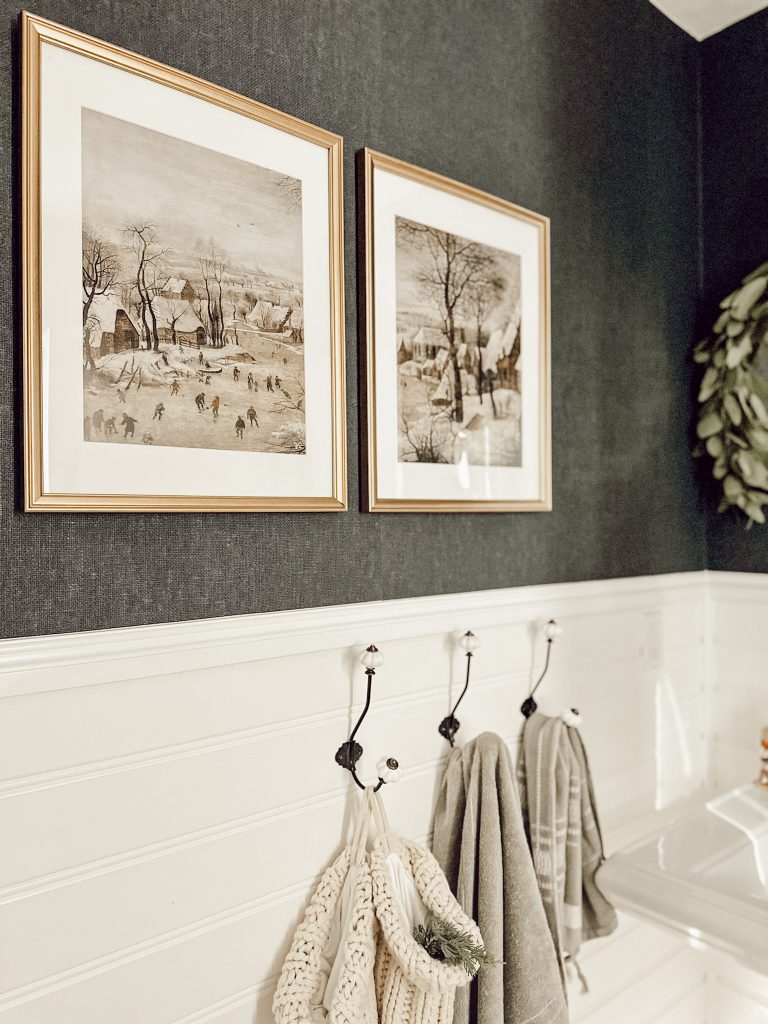 Add seasonal artwork to your guest bath walls to add a little of the Christmas season to the bathroom.