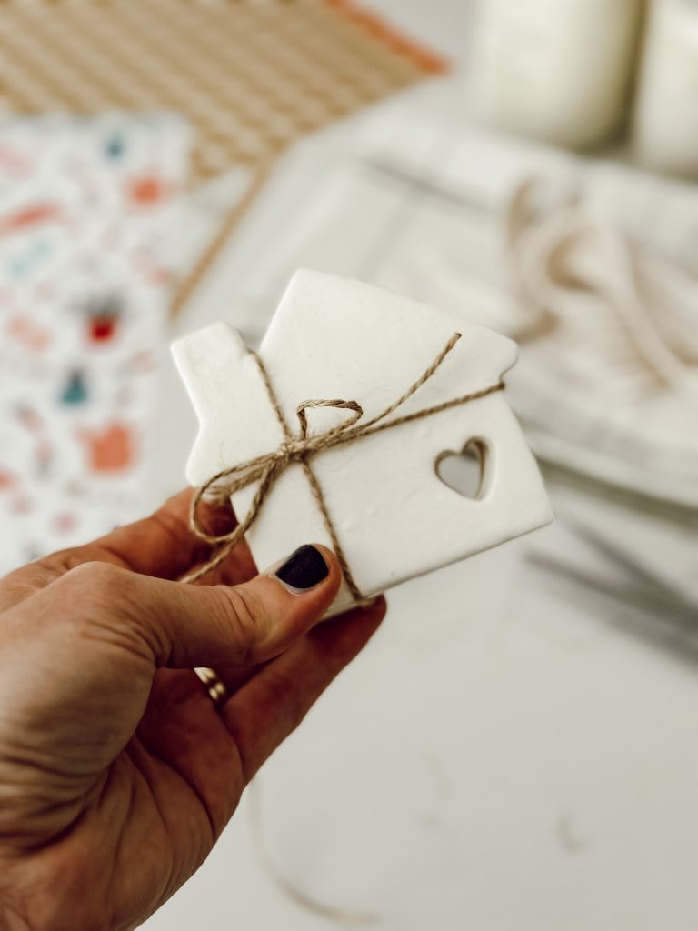 These no bake clay coasters are the perfect housewarming or hostess gift idea.