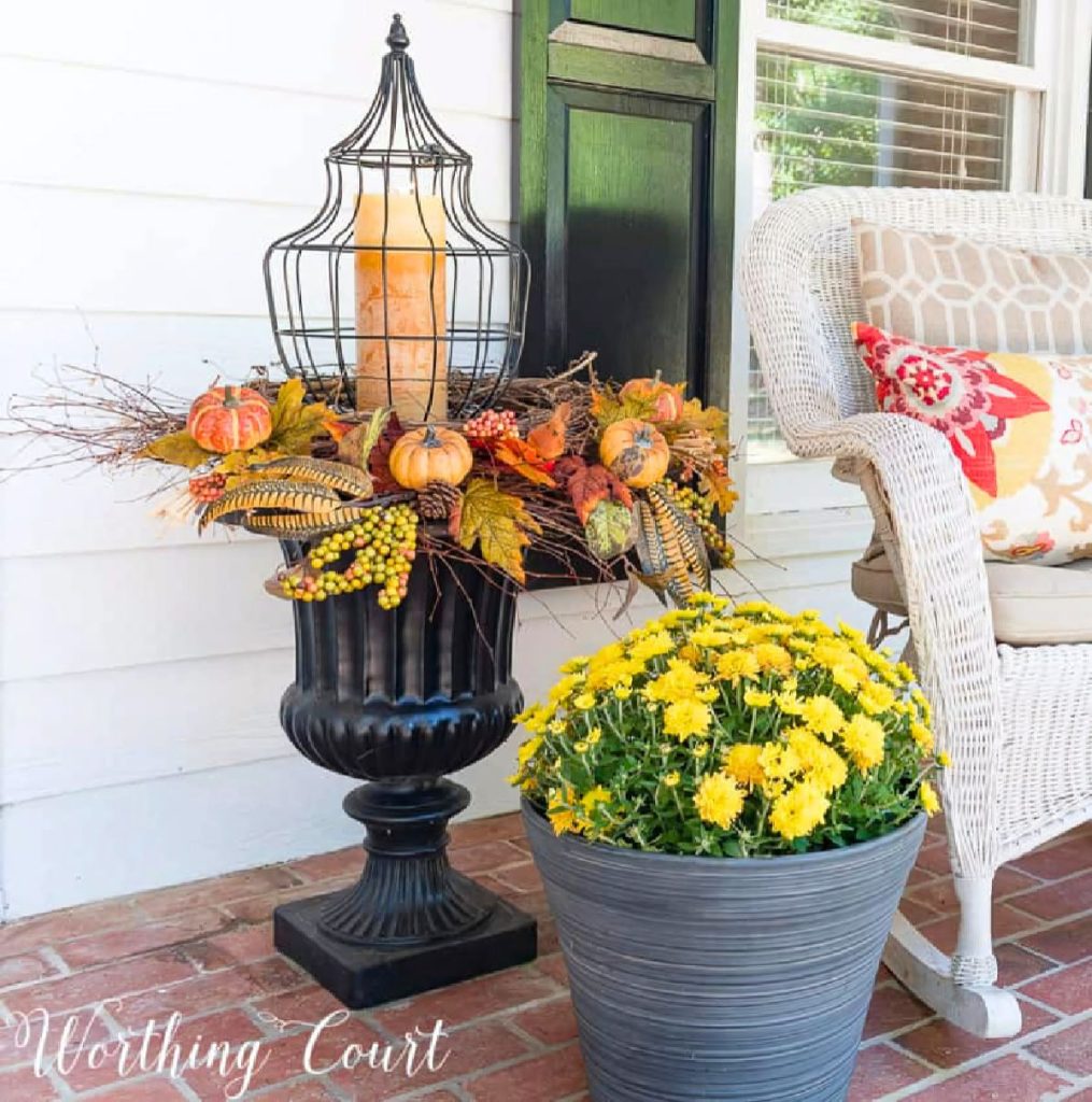 Weekly Wednesday Wish List #220 Worthing Court blog front porch decorated for fall.