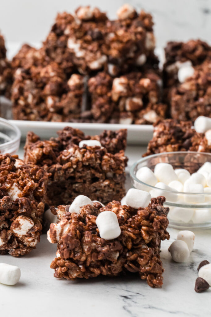 Easy hot cocoa Rice Krispie treat recipe for the holiday season.