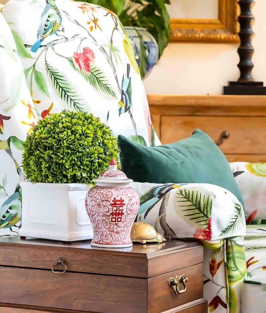 Weekly Wednesday Wish List #270 Worthing Court living room side chair.
